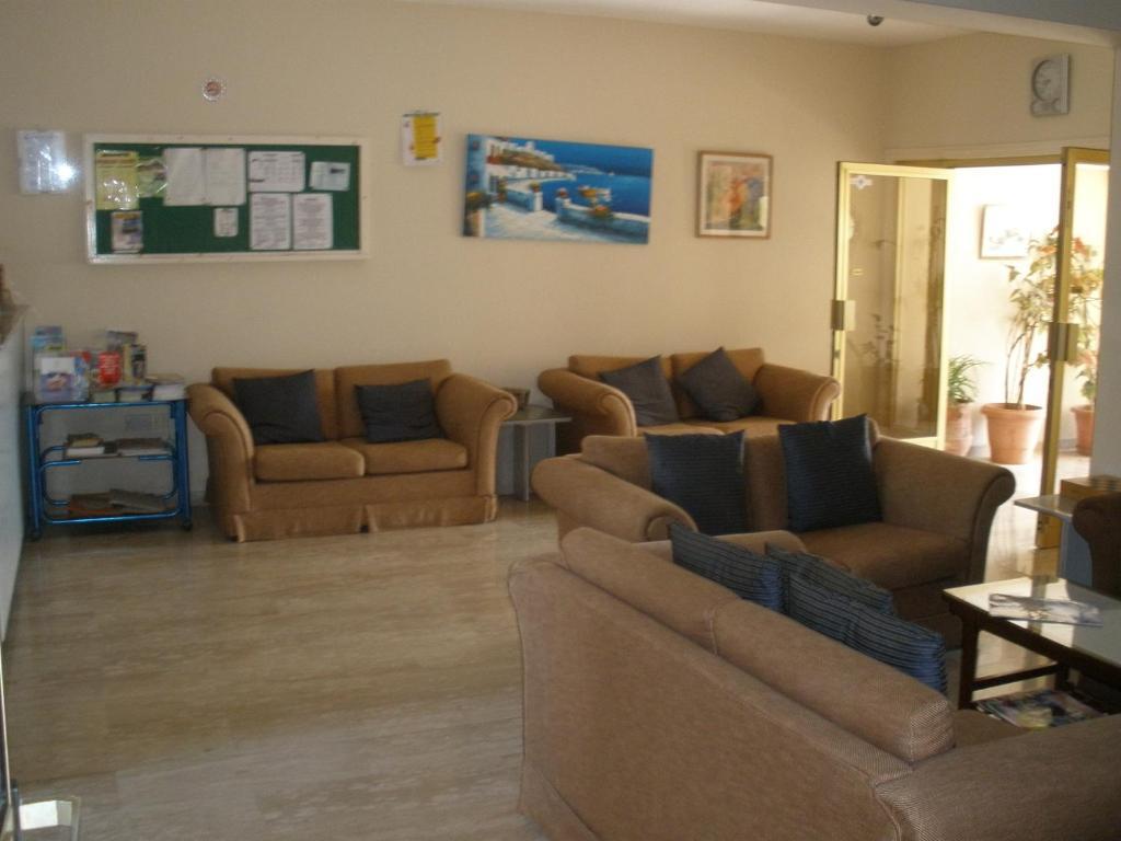 Klashiana Hotel Apartments Oroklini Extérieur photo