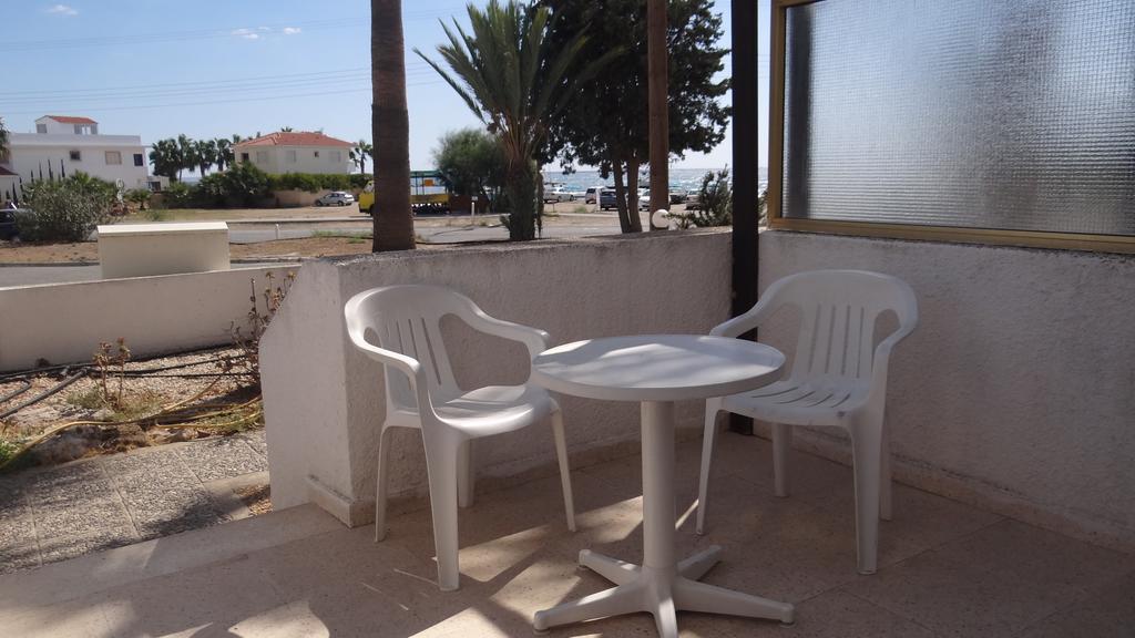 Klashiana Hotel Apartments Oroklini Extérieur photo