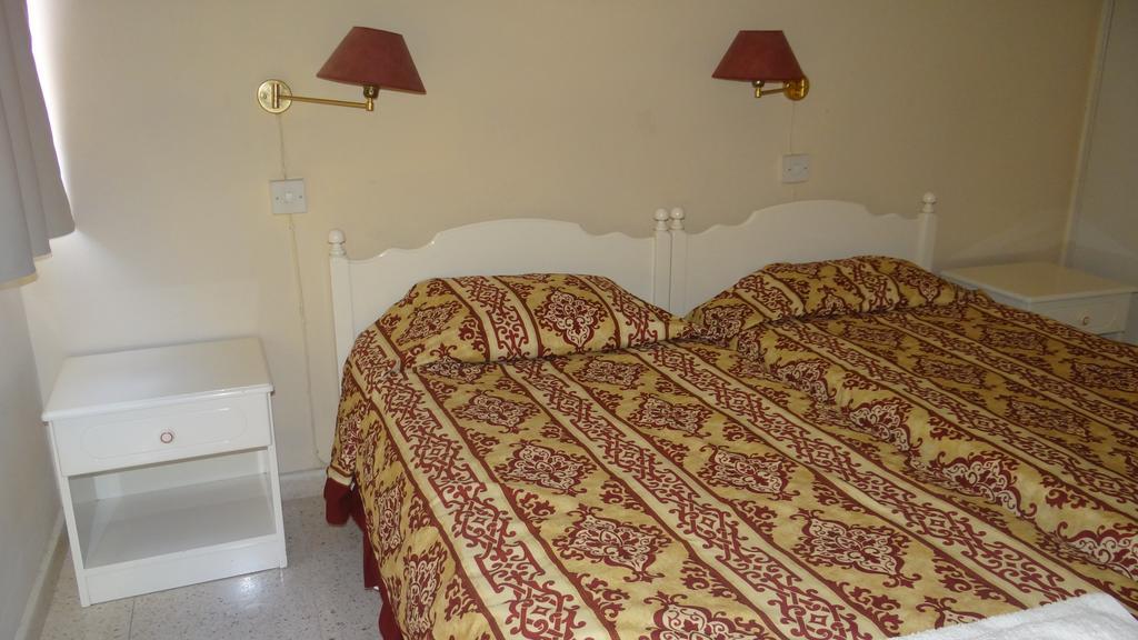 Klashiana Hotel Apartments Oroklini Extérieur photo