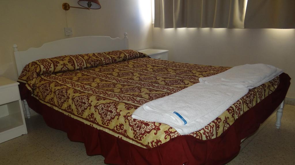 Klashiana Hotel Apartments Oroklini Extérieur photo