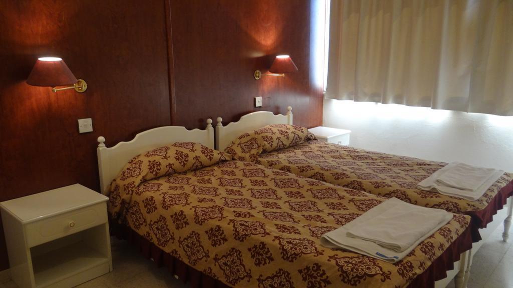 Klashiana Hotel Apartments Oroklini Extérieur photo