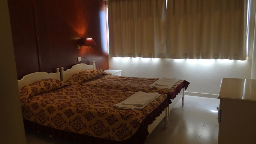Klashiana Hotel Apartments Oroklini Extérieur photo