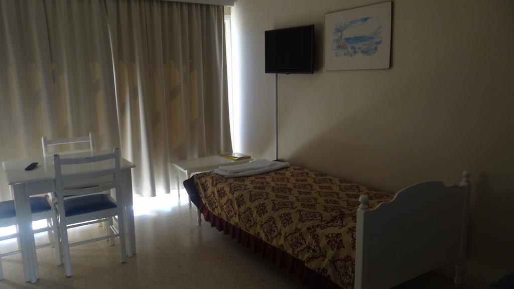 Klashiana Hotel Apartments Oroklini Extérieur photo